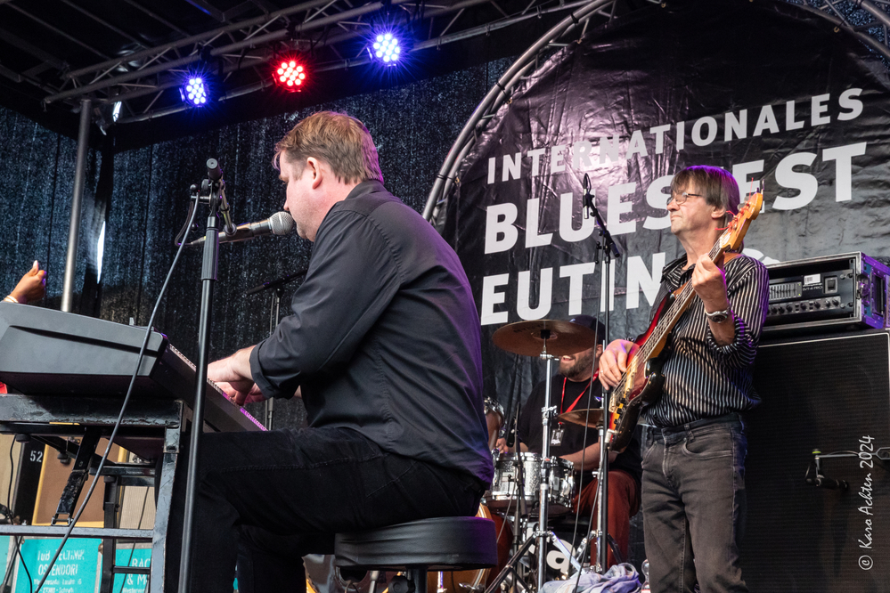 Evan Dehner, Bernd Blumentritt, 
