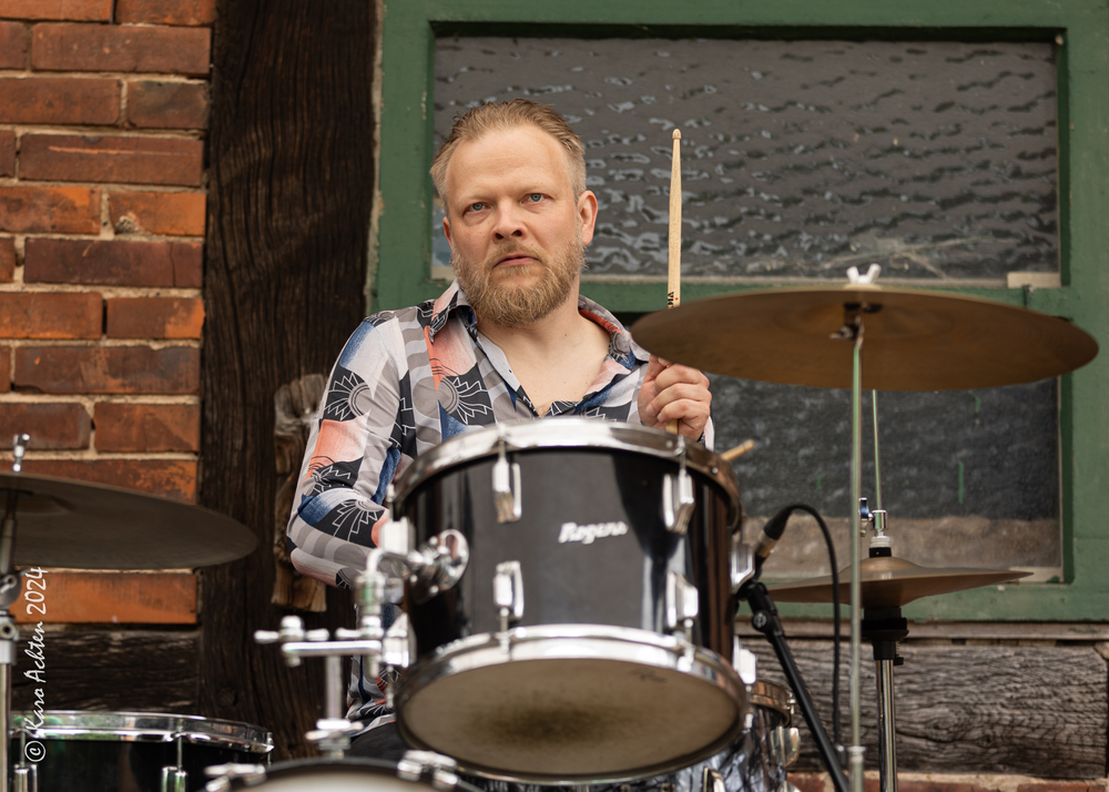 Mikko Peltola, 
