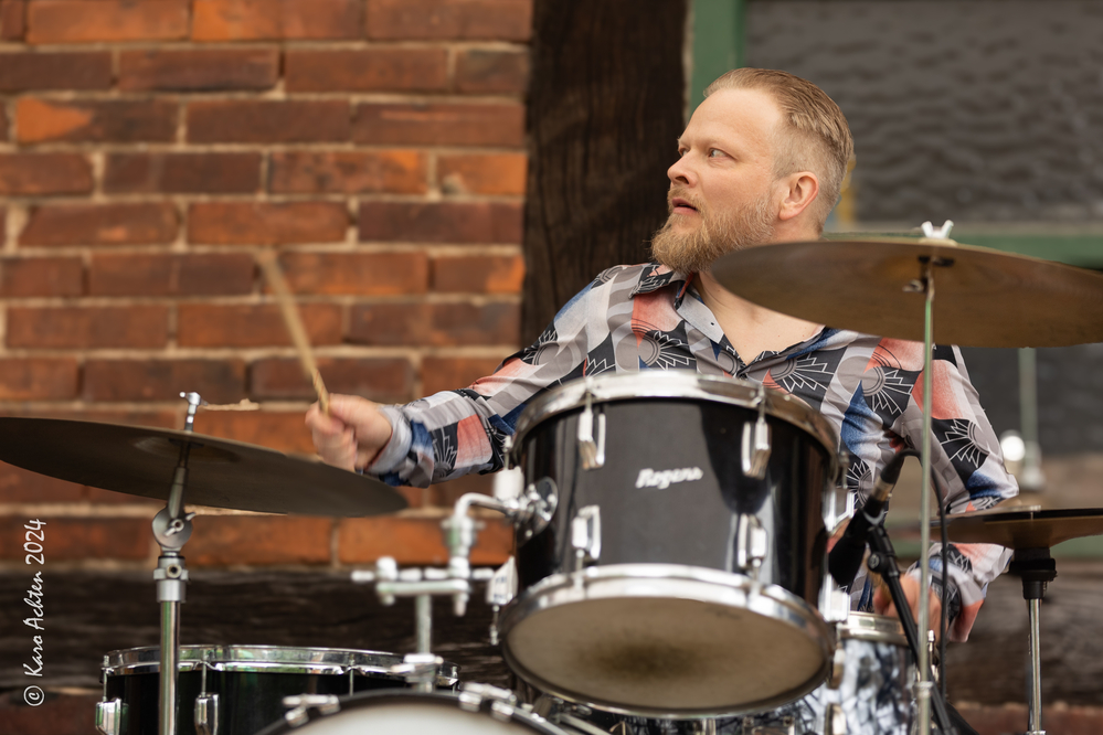Mikko Peltola, 
