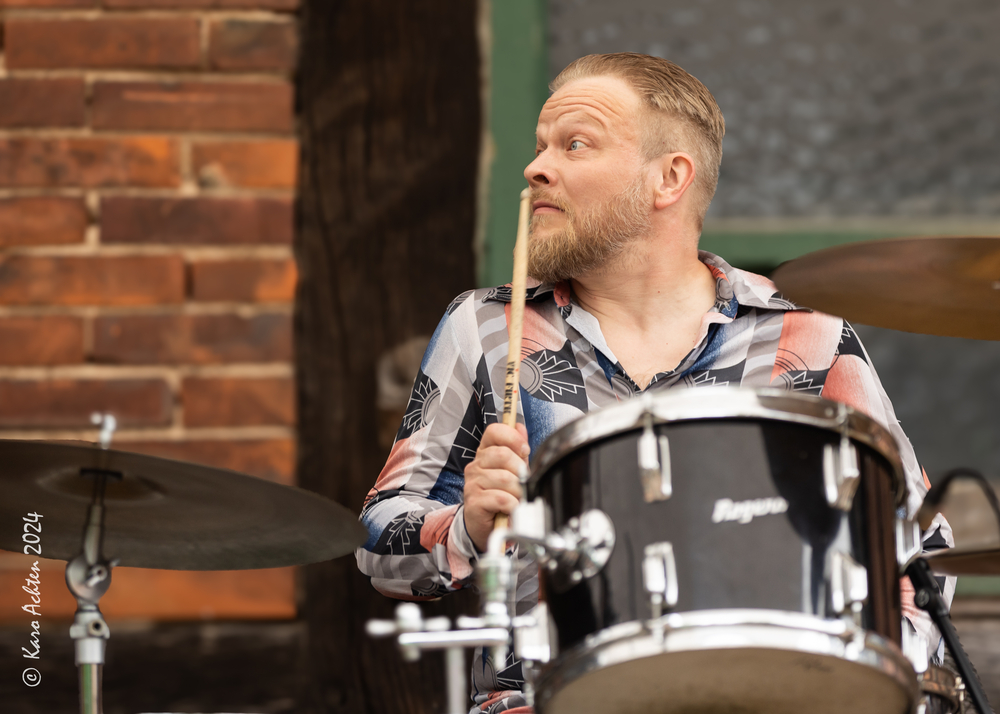 Mikko Peltola, 
