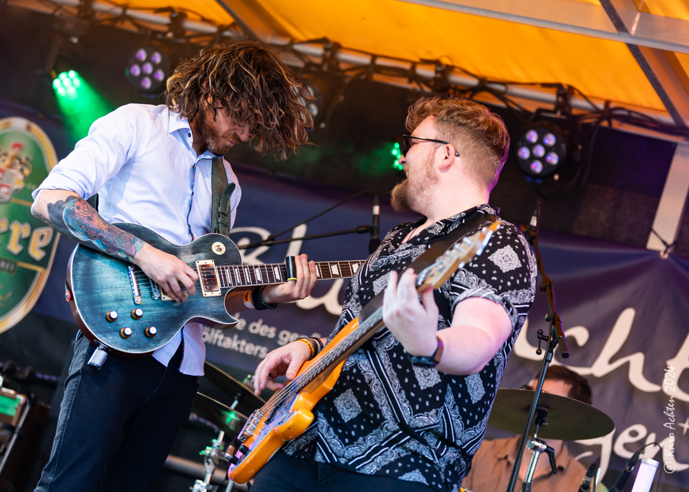 Dom Martin, Ben Graham, 
