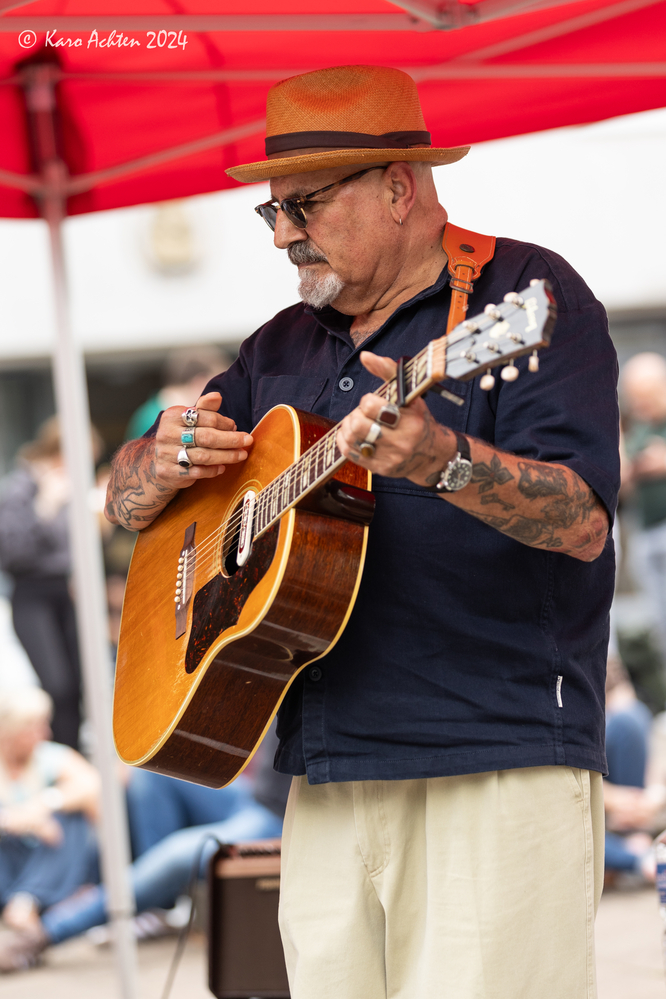Pete Alderton, 
