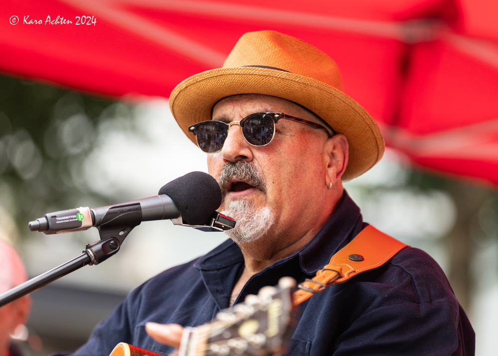 Pete Alderton, 
