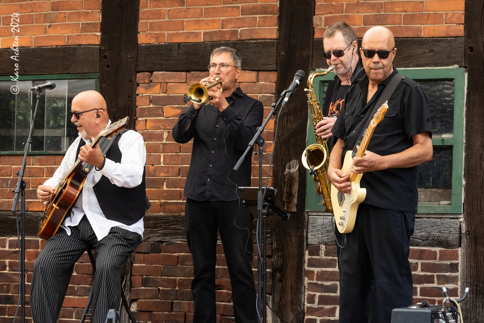 Todor “Tosho” Todorovic, Uwe Nolopp, Volker Winck, Mike Titre, 
