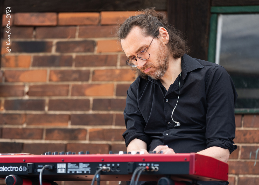 Arnold Ogrodnik, 
