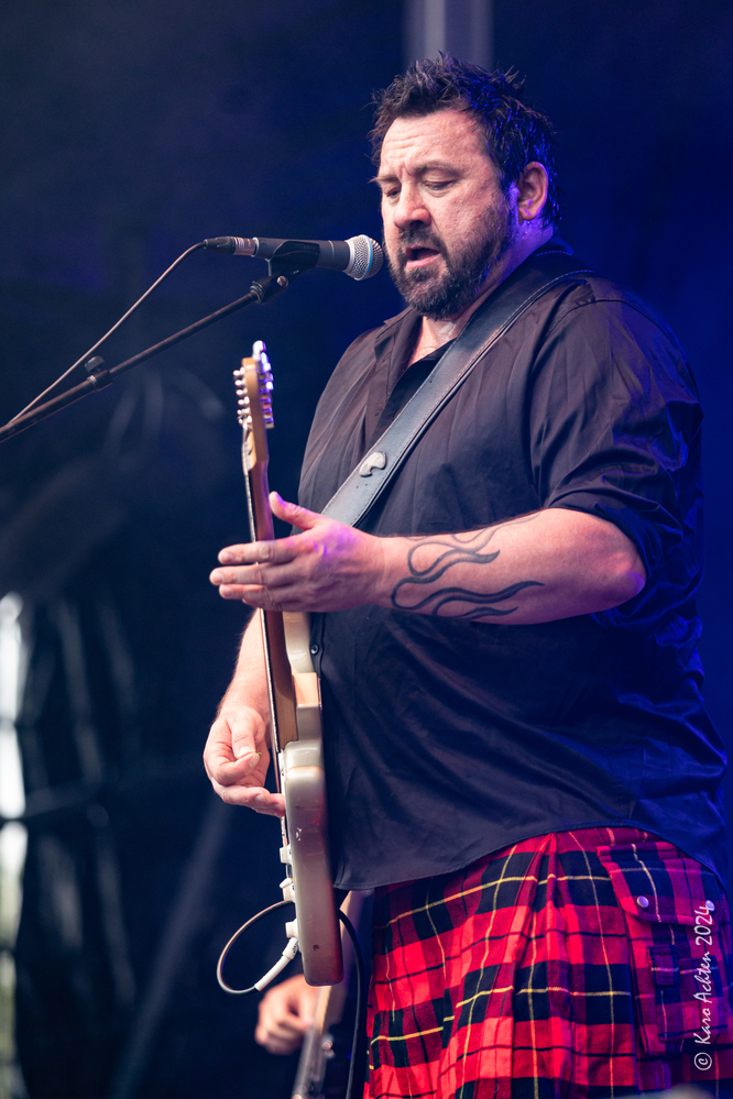 Alan Nimmo, 
