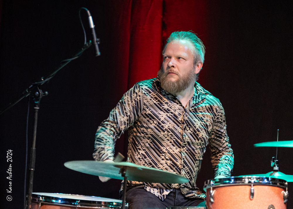 Mikko Peltola, 
