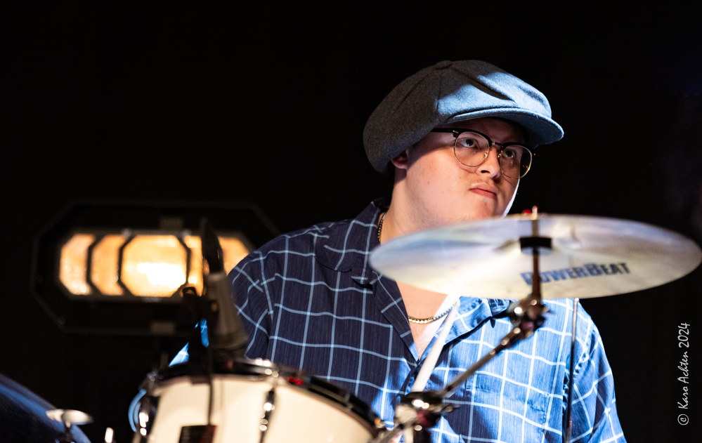 Pierce Downer, 
