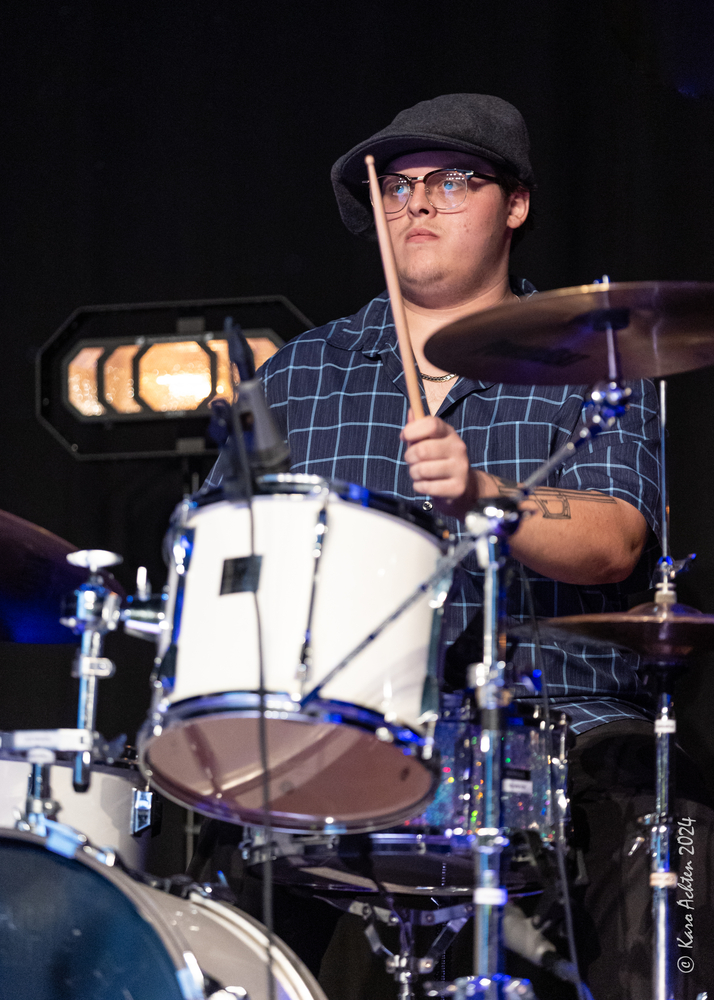 Pierce Downer, 
