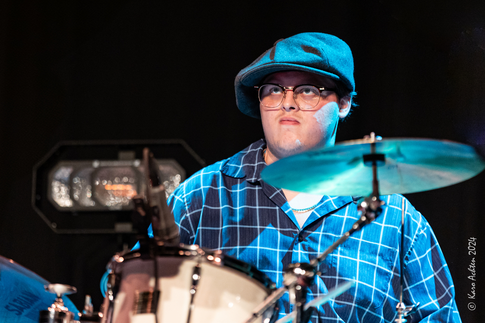 Pierce Downer, 
