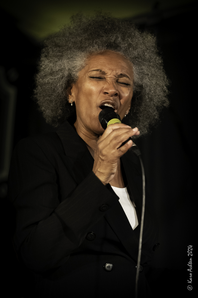Sydney Ellis, 
