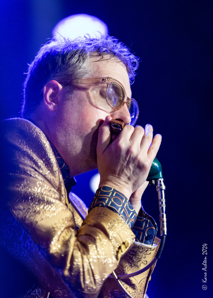 Joe Nosek, 
